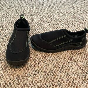 Crown Vintage Poseidon Water Shoe. NIB